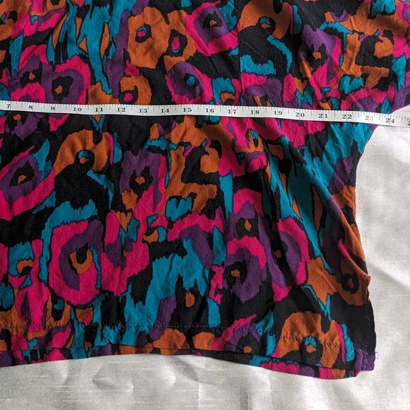 Colorful Print Top/Blouse. - Picture 8 of 8